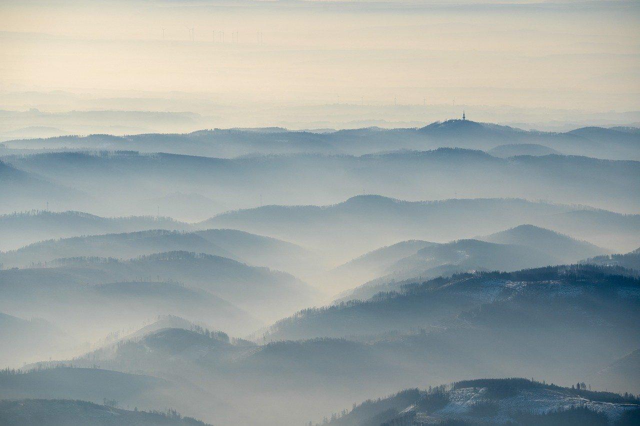 cloud-bg